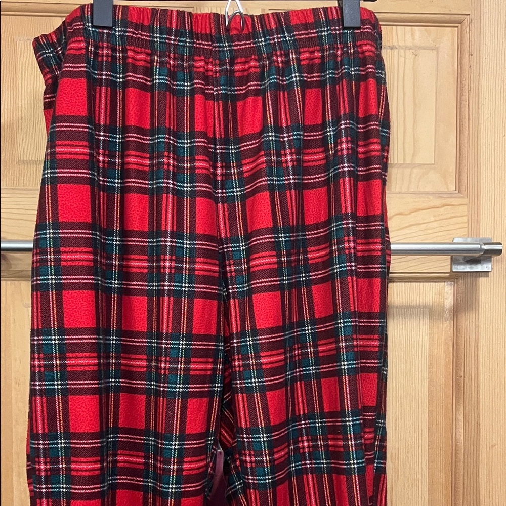 Charisma Red and Black Plaid Pajama Pants Sz L